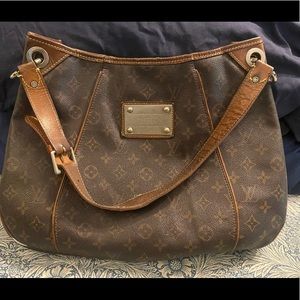 Galliera PM LOUIS VUITTON Monogram Hobo LV Handbag Purse